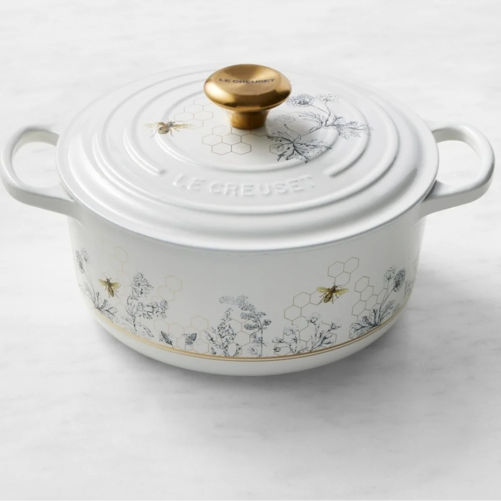 NEW Le Creuset Enameled Cast Iron Round Oven, 4 1/2-Qt.Honeycomb,Retail $500.00